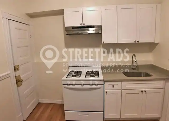 Property at 885 Massachusetts Ave, Cambridge, MA, 02139, 2 beds, 1 bath, [object Object]