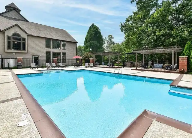 Property at Park Laureate Apartment Homes - 2050 Stony Brook Dr, Louisville, KY, 40220, 1 bed, 1 bath, [object Object]