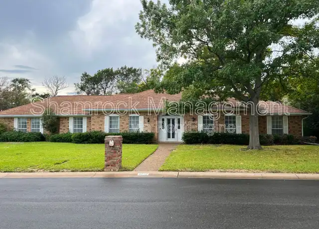 Property at 3700 Greenleaf Dr, Waco, TX, 76710, 3 beds, 3 baths, [object Object]