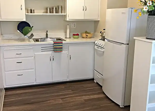 Property at Manchester Apartments - 6515 Telegraph Ave, Oakland, CA, 94609, 1 bed, 1 bath, [object Object]