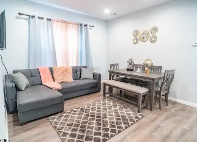 Property at 135 Fabyan Pl, Newark, NJ, 07112, 2 beds, 1 bath, [object Object]