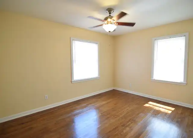 Property at 913 Bowie Ct, Temple, TX, 76501, 2 beds, 1 bath, [object Object]