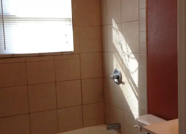 Property at 913 Bowie Ct, Temple, TX, 76501, 2 beds, 1 bath, [object Object]