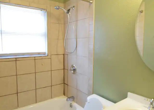 Property at 913 Bowie Ct, Temple, TX, 76501, 2 beds, 1 bath, [object Object]