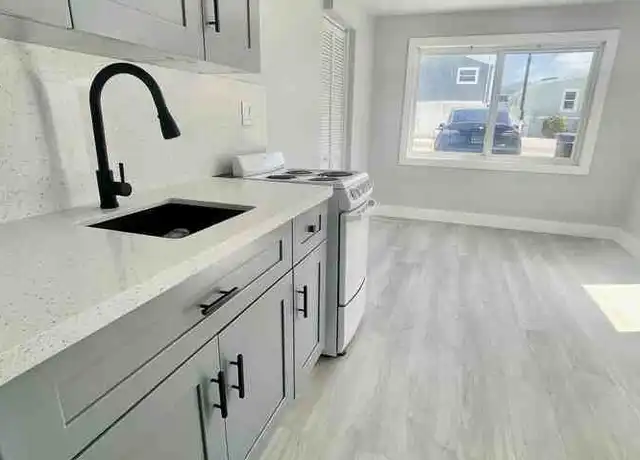 Property at 134 Burgundy Dr, Tavernier, FL, 33070, 1 bed, 1 bath, [object Object]