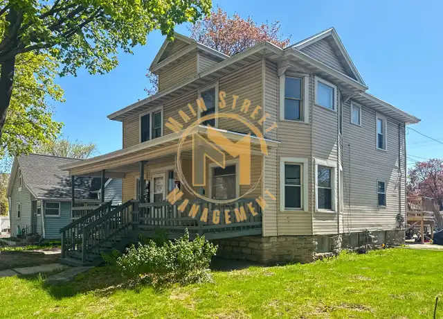 Property at 527 S Ashland Ave Unit Upper, Green Bay, WI, 54303, 3 beds, 1 bath, [object Object]
