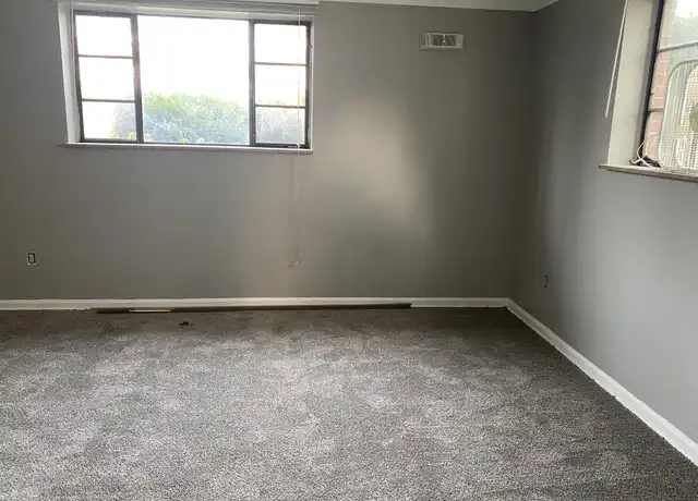 Property at 3522 Douglas Rd Unit 4, Toledo, OH, 43606, 2 beds, 1 bath, [object Object]