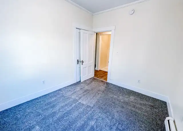 Property at 37 Chapel St Unit 3, Augusta, ME, 04330, 1 bed, 1 bath, [object Object]
