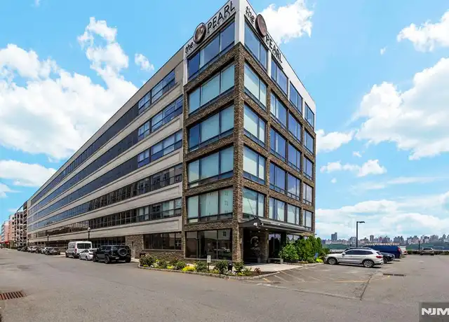 Property at 9 Somerset Ln #307, Edgewater, NJ, 07020, 3 beds, 2 baths, [object Object]