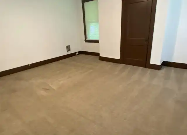 Property at 1123 Zinkhan St, McKees Rocks, PA, 15136, 2 beds, 1 bath, [object Object]