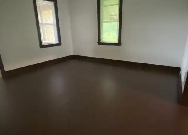 Property at 1123 Zinkhan St, McKees Rocks, PA, 15136, 2 beds, 1 bath, [object Object]