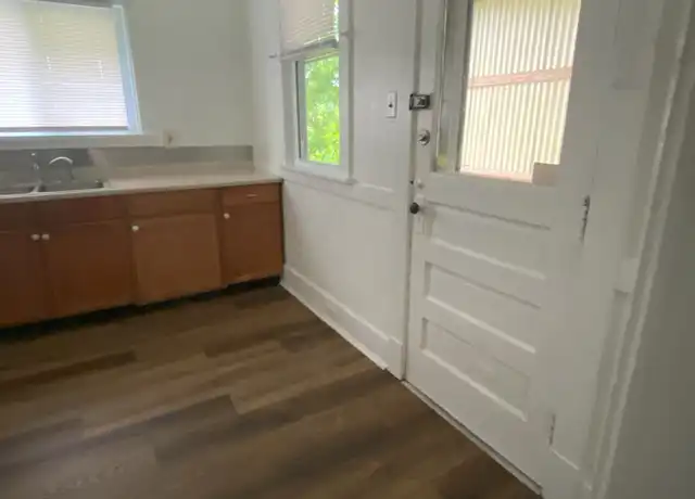 Property at 1123 Zinkhan St, McKees Rocks, PA, 15136, 2 beds, 1 bath, [object Object]