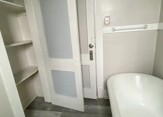 Property at 1123 Zinkhan St, McKees Rocks, PA, 15136, 2 beds, 1 bath, [object Object]