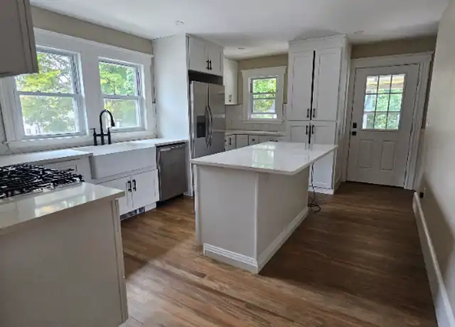 Property at 0 Green St Unit B, Woburn, MA, 01801, 1 bed, 1 bath, [object Object]