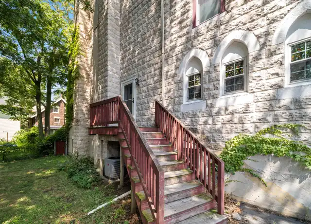 Property at 916 Liberty St Apt 5, Erie, PA, 16502, 3 beds, 2.5 baths, [object Object]