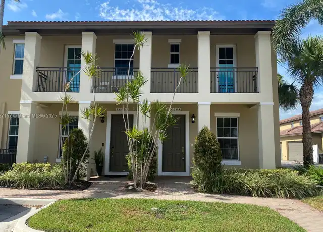 Property at 14664 SW 14th St, Pembroke Pines, FL, 33027, 3 beds, 2.5 baths, [object Object]