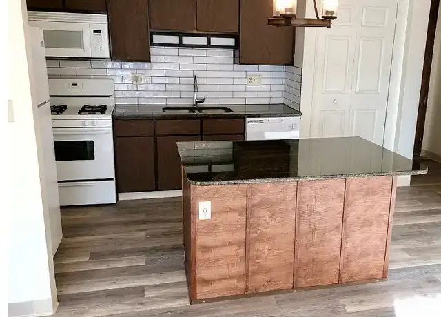 Property at Highland Square - 733 W Market St, Akron, OH, 44303, 1 bed, 1 bath, [object Object]