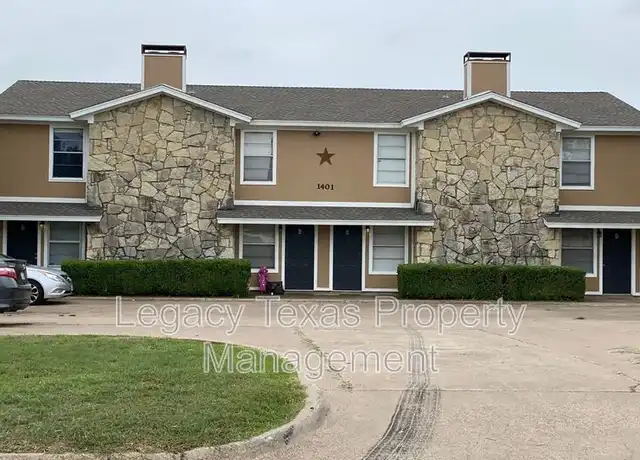 Property at 1401 Courtney Pl, Cleburne, TX, 76033, 2 beds, 1.5 baths, [object Object]