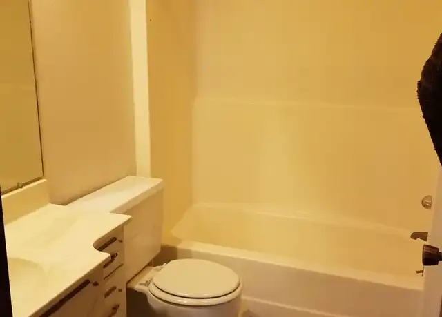 Property at 433 N 27th St Unit 433-3, Fort Dodge, IA, 50501, 2 beds, 1 bath, [object Object]