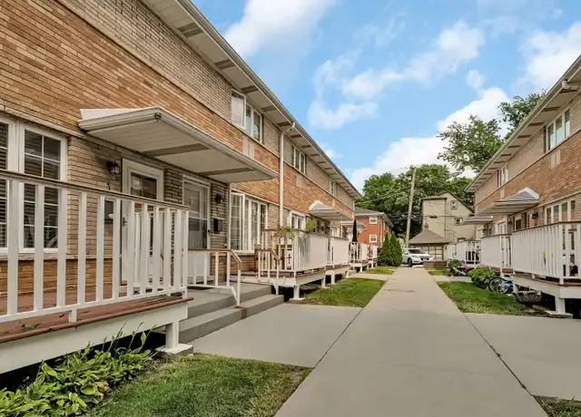 Property at 15 S Waiola Ave Unit 4, La Grange, IL, 60525, 2 beds, 1.5 baths, [object Object]