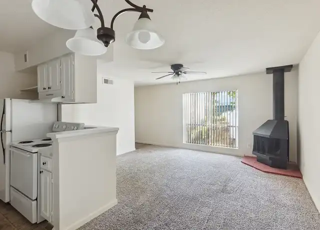 Property at Overlook Apartments - 65 Villa Rd, Greenville, SC, 29615, 1-2 bed, 1-2 bath, [object Object]