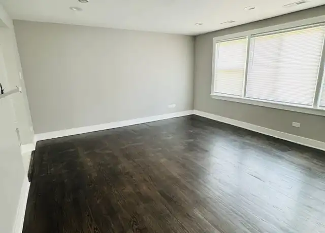 Property at 843 W 123rd St Unit T4, Calumet Park, IL, 60827, 2 beds, 1 bath, [object Object]