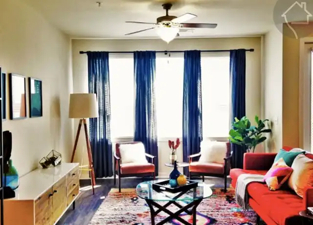Property at 4901 S 1st St, Austin, TX, 78745, 1 bed, 1 bath, [object Object]