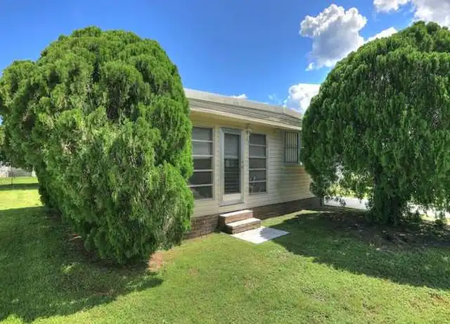 Property at 716 Lark Dr, Sebastian, FL, 32976, 2 beds, 2 baths, [object Object]