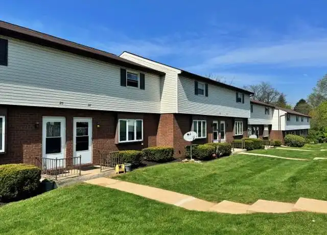 Property at 207 Catalpa Ln, Red Lion, PA, 17356, 2 beds, 1 bath, [object Object]