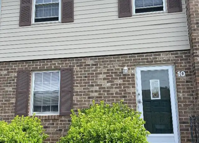 Property at 10 Westdale Dr, Lynchburg, VA, 24501, 2 beds, 3 baths, [object Object]