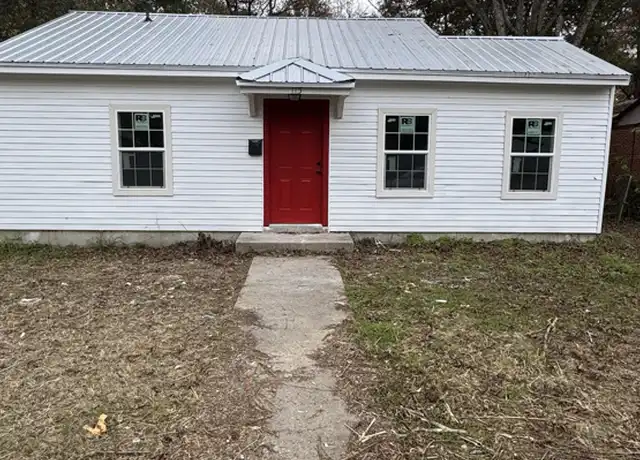 Property at 113 Sanford St, Jackson, MS, 39209, 2 beds, 1 bath, [object Object]