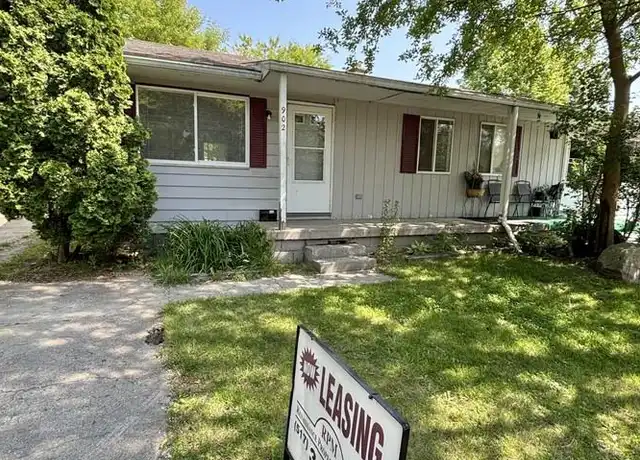 Property at 902 Vincent Ct, Lansing, MI, 48910, 2 beds, 1 bath, [object Object]