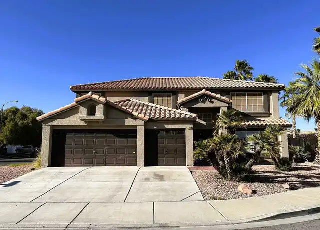 Property at 2706 Chokecherry Ave, Henderson, NV, 89074, 6 beds, 3 baths, [object Object]