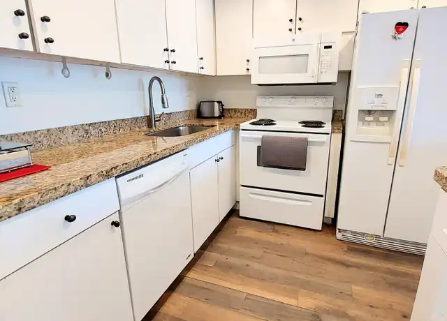 Property at 1830 Embassy Dr #306, West Palm Beach, FL, 33401, 1 bed, 1.5 baths, [object Object]
