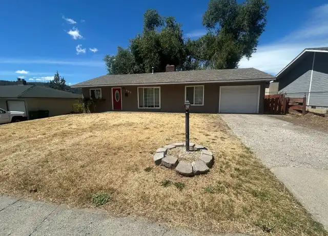 Property at 623 Roosevelt St, Klamath Falls, OR, 97601, 3 beds, 2 baths, [object Object]