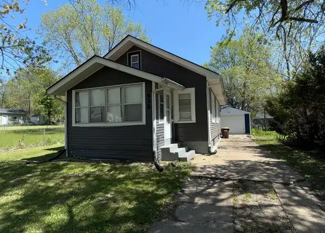 Property at 432 Lexington Ave, Rockford, IL, 61102, 2 beds, 1 bath, [object Object]