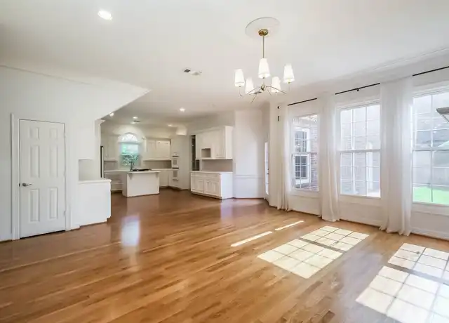 Property at 5820 Charlotte St, Houston, TX, 77005, 5 beds, 3.5 baths, [object Object]