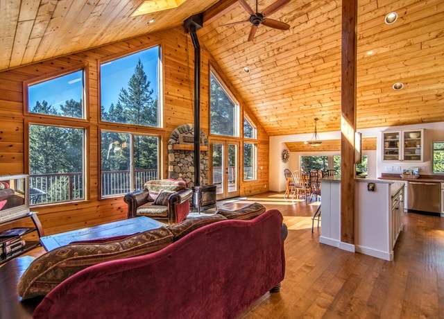 Photo of 12139 Pine Forest Rd, Truckee, CA 96161