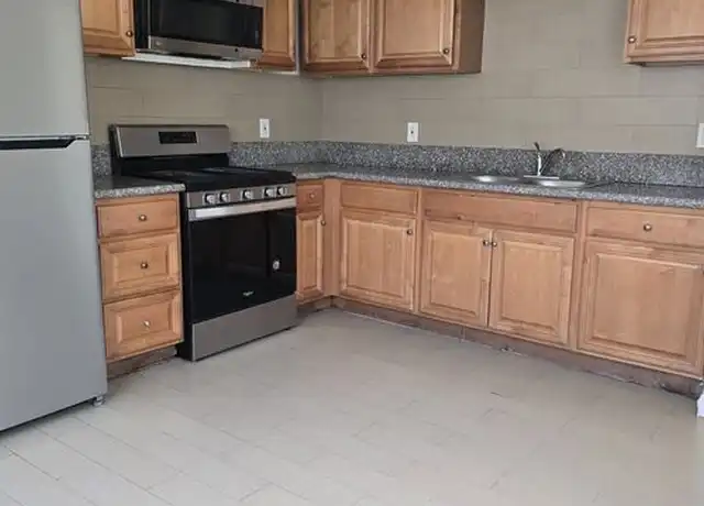 Property at 1117 W 94th St Unit 1117, Los Angeles, CA, 90044, 3 beds, 1 bath, [object Object]