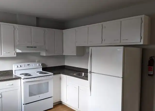 Property at 1615 Nottingham Ave Unit 104, Kalamazoo, MI, 49001, 1 bed, 1 bath, [object Object]