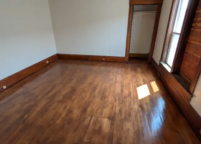 Property at 324 N Dewey St Unit 2, Eau Claire, WI, 54703, 1 bed, 1 bath, [object Object]