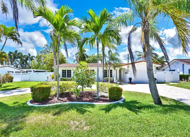 Property at 904 SE 12th St, Deerfield Beach, FL, 33441, 4 beds, 2 baths, [object Object]