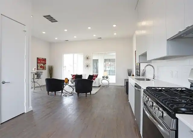 Property at Townhomes on Bennett - 1500 Bennett Ave, Dallas, TX, 75206, 2 beds, 2.5 baths, [object Object]