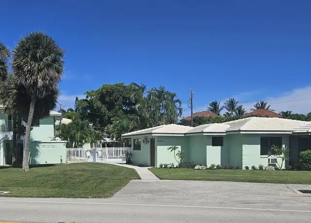 Property at 5615 N Ocean Blvd Unit 9, Ocean Ridge, FL, 33435, 1 bed, 1 bath, [object Object]