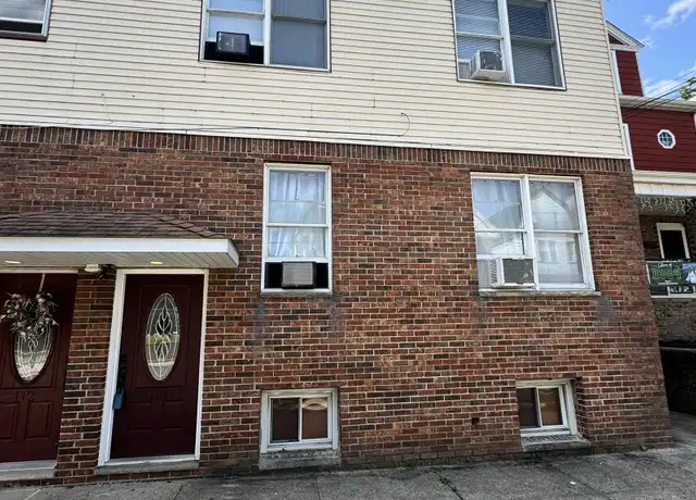 Property at 114 W 4th St Unit 3, Bayonne, NJ, 07002, 2 beds, 1 bath, [object Object]
