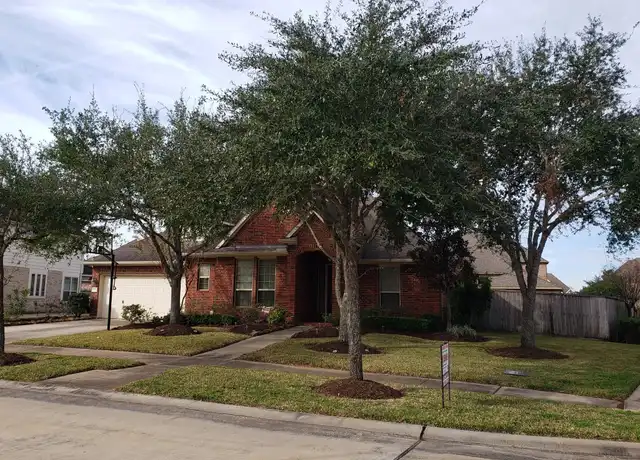 Property at 5402 Valley Country Ln, Sugar Land, TX, 77479, 4 beds, 3.5 baths, [object Object]