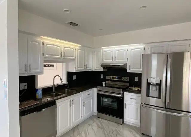 Property at 19253 Carolina Cir, Boca Raton, FL, 33434, 3 beds, 2 baths, [object Object]