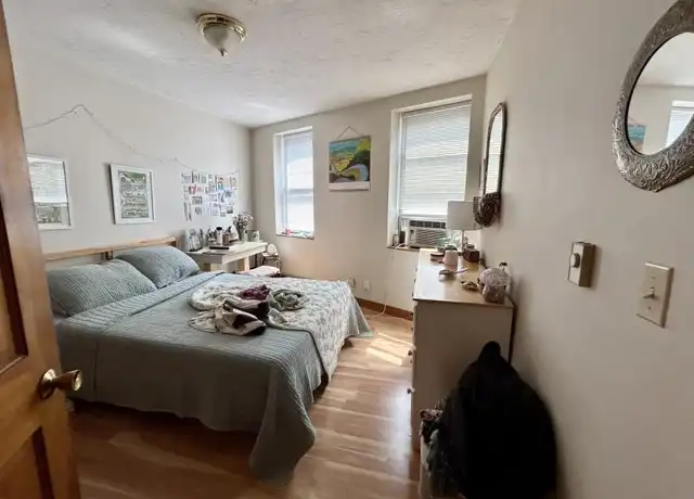 Property at 246 North St, Boston, MA, 02113, 2 beds, 1 bath, [object Object]
