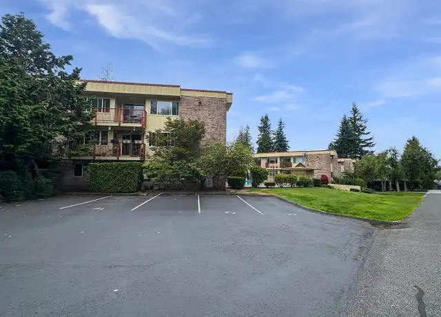 Property at 425 45th St SW #201, Everett, WA, 98203, 2 beds, 1 bath, [object Object]
