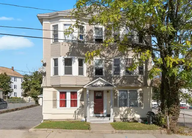 Property at 1011 Dexter St Unit 3R, Central Falls, RI, 02863, 1 bed, 1 bath, [object Object]